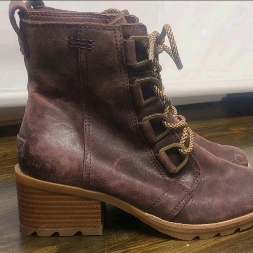 Sorel Women's Cate Lace-Up Brown Boots